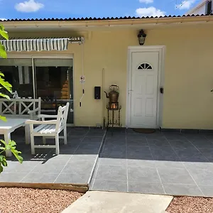  Apartment Maison Jardin Et Parking Gratuit - 10 Min De L'aeroport - Metro 14 - Arrivee Autonome Frankreich